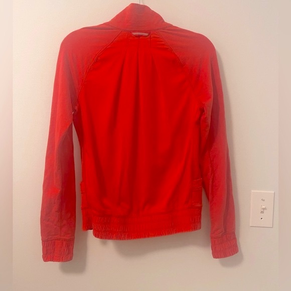 Lululemon Red High Neck Zip Contempo Jacket - like NEW - Size 4 - Picture 7 of 9